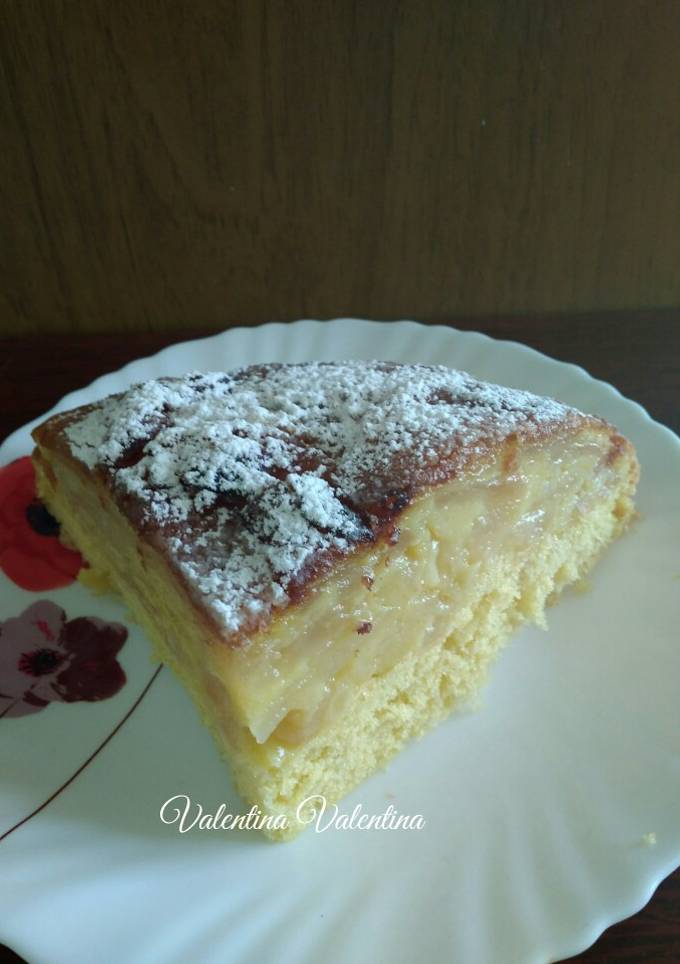 Шарлотка з яблуками в мультиварці