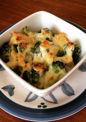 Una foto de Gratín de brócoli y papas