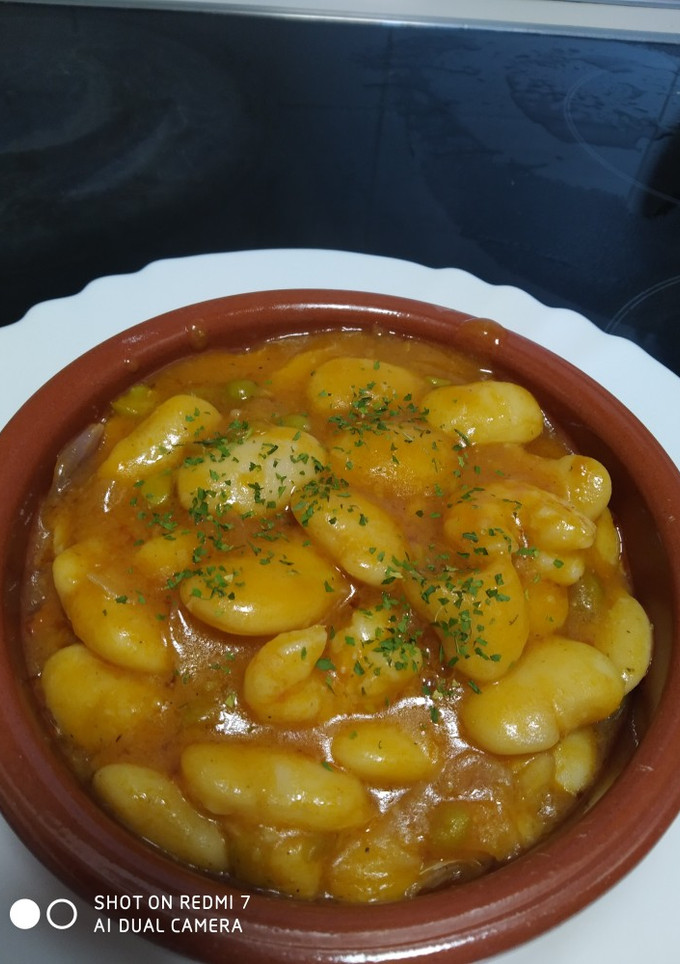 Una foto de Fabes con langostinos y guisantes😋