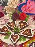 Beetroot heart with roasted peanuts