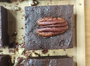 Une photo de 🍫 Brownie végétal au tofu soyeux