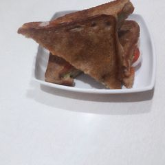 A picture of Veg aloo mayo sandwich.