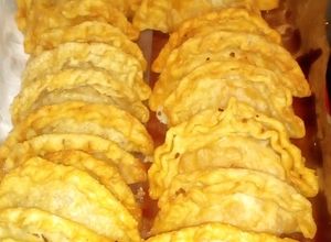 Una foto de Empanadas de pollo fritas