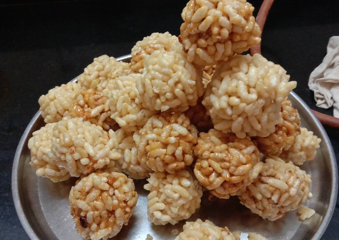 How to Prepare Award-winning Murmura laddu