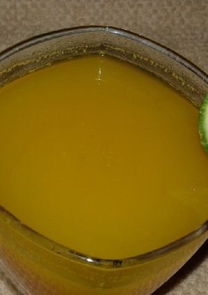 A picture of Turmeric tea.