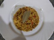 Una foto de condimentos de arroz