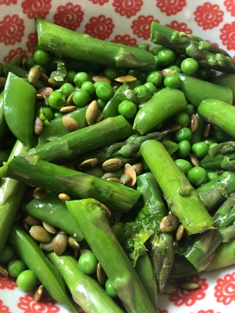 Easy Steps to Prepare Recipes Spring salad the Delicious Make You Drink.