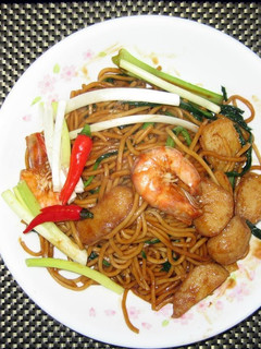 A picture of Stir Fry Noodle In Dark Sauce / Hokkien Mee.