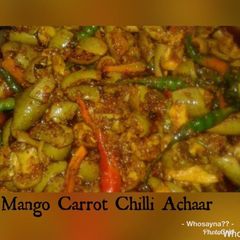 A picture of Whosayna’s Mango Carrot Chilli Atchar.