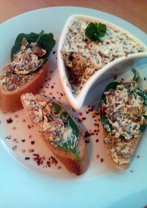 A picture of Vickys Lemon Mushroom Butter, Gluten, Dairy, Egg & Soy-Free.