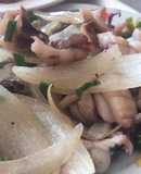 Mực nang xào hành tây