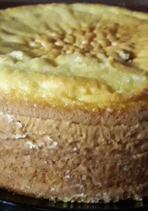 Una foto de Bizcochuelo con crema de leche (1, 2, 3, 4)