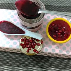 A picture of Pomegranate Molasses.