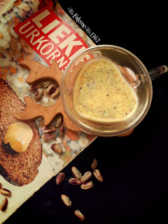 عکسی از دستور شیر زعفران پسته سنتی