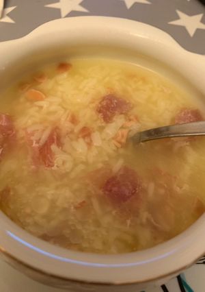 Foto principal de Sopa de arroz y jamón