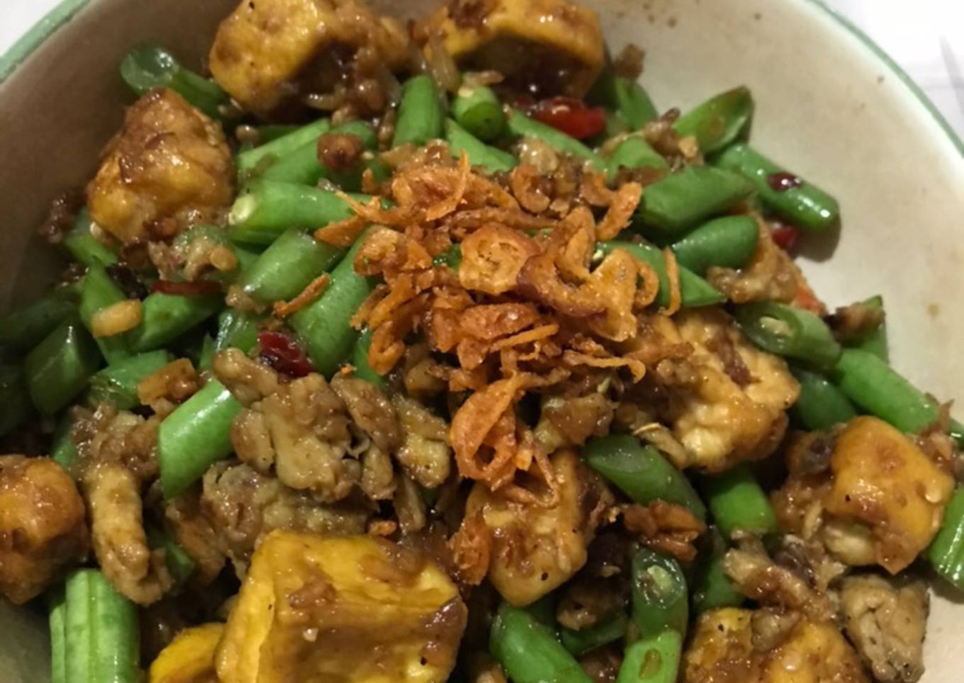 Buncis tumis pedas manis w/ tahu crispy dan telur