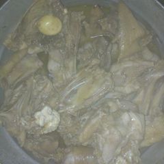 A picture of Spicy boiled chicken.