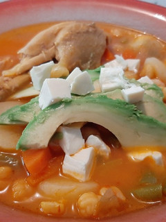 Una foto de Caldo Tlalpeño 🍲