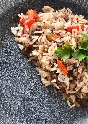 A picture of Chinese beef fried rice.