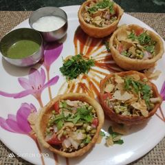 Sprouted moong dal katori A picture of Sprouted moong dal katori.