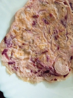 பீட்ரூட் ஆம்லெட் (Beetroot Omeltte Recipe in Tamil) செய்முறை முக்கிய புகைப்படம்