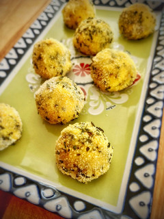 Foto principal de Bombones de queso con jamón (en airfryer)