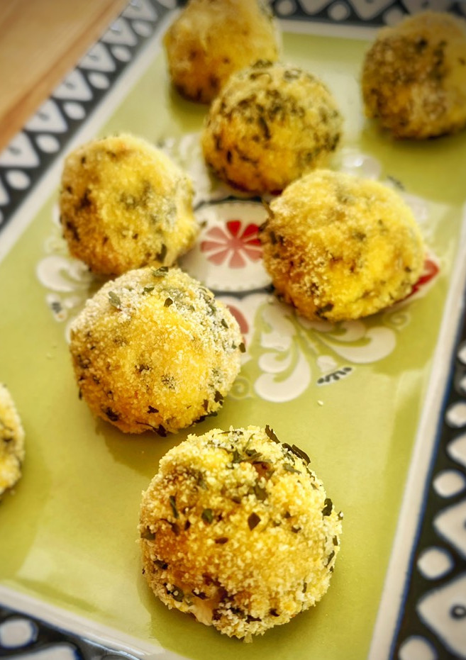 Foto principal de Bombones de queso con jamón (en airfryer)