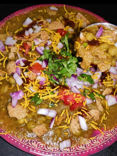 மசாலா பூரி(masala puri recipe in tamil) செய்முறை முக்கிய புகைப்படம்