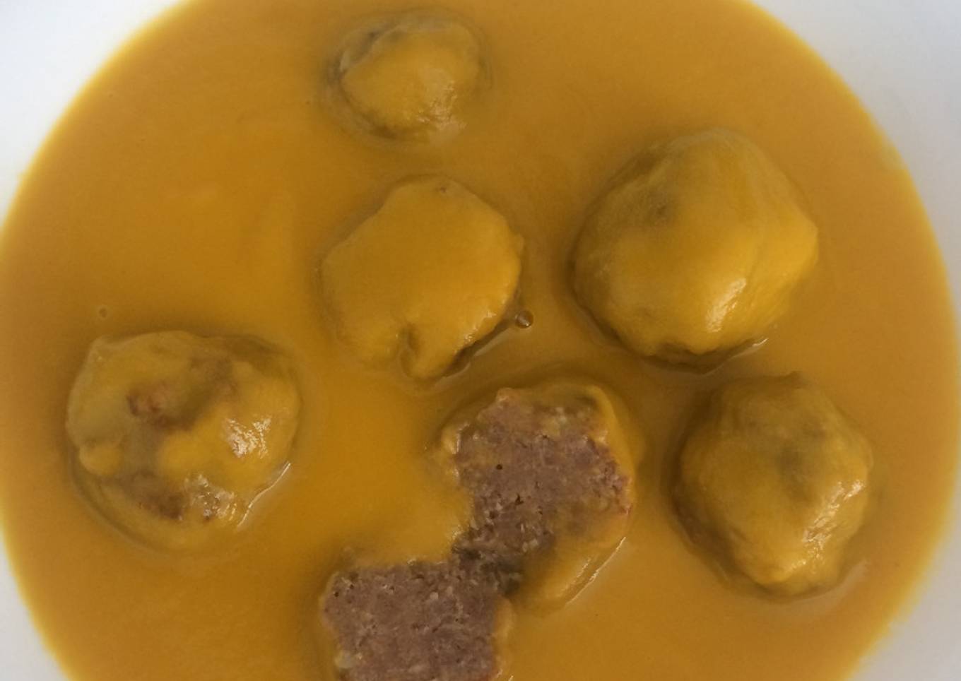 Albóndigas en salsa