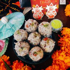 A picture of Coconut Dry Fruit Laddoo.