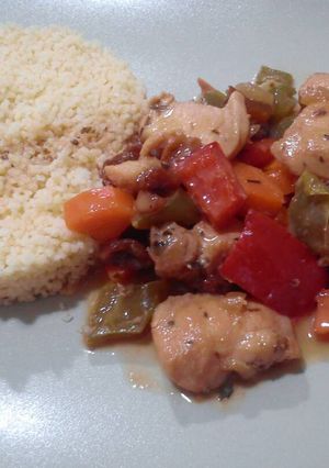 Foto principal de Cuscus con pollo al wok
