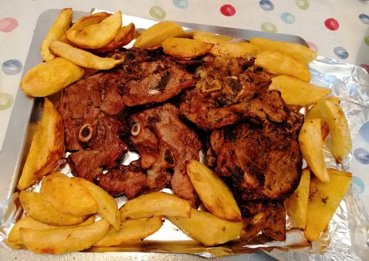 Cordero a la parrilla con patatas fritas