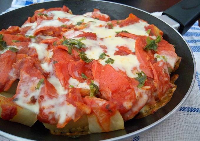 Cara Gampang Menyiapkan Potato with cheesy bolognese sauce (kentang dengan saus bolognaise keju), Bikin Ngiler