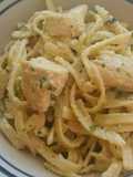 Fettuccine alfredo con pollo y Brócoli