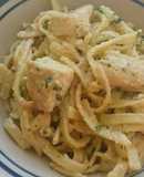 Fettuccine alfredo con pollo y Brócoli