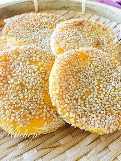 【超簡單小吃】南瓜煎餅 的食譜成品照片