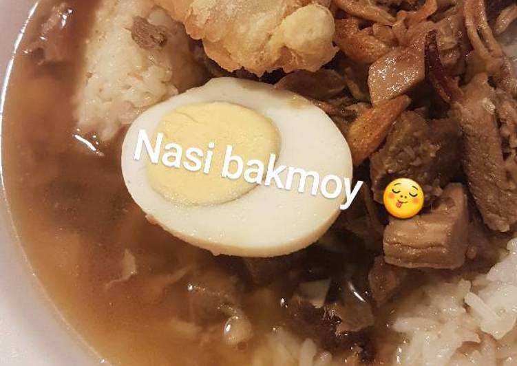 Recipe of Favorite Nasi Bakmoy