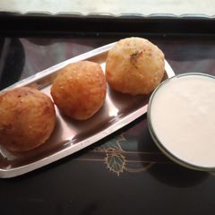 A picture of Upvas kachori (aloo).