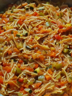 Una foto de Cazuela de fideos con hortalizas
