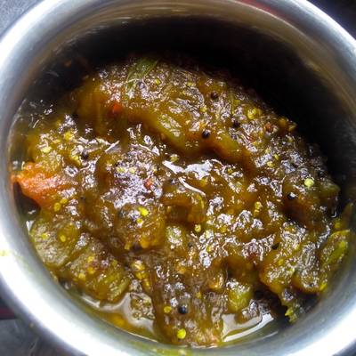 Green tomato chutney Recipe by Poonam ranga - Cookpad