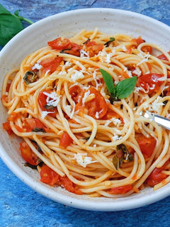 A picture of Spaghetti al Pomodoro.