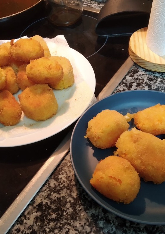 Una foto de Croquetas veganas de zanahoria y arroz 🍃