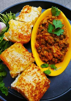 A picture of Pav Bhaji.