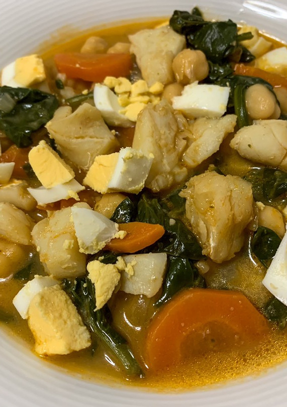 Una foto de Garbanzos con bacalao