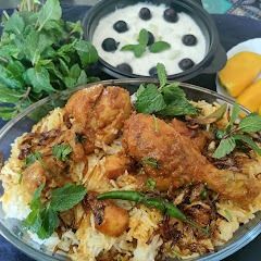 Hyderabadi chicken dum biryani A picture of Hyderabadi chicken dum biryani.