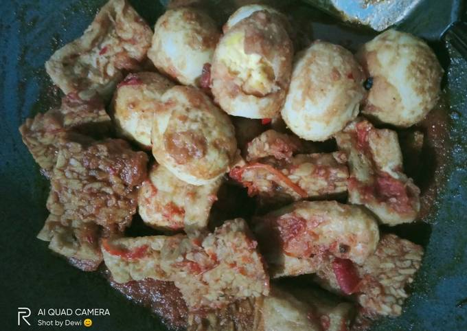 33. Balado telur tahu tempe