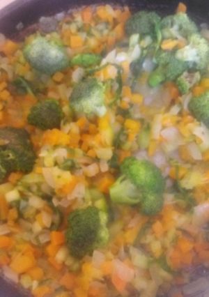 Una foto de Tortilla de verduras y avena