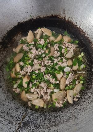รูปของ ข้าวต้มหมูสับเห็ดฟาง