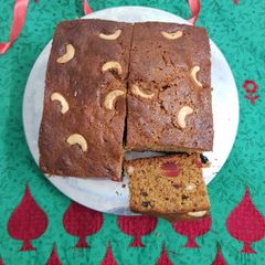 Christmas plum cake A picture of Christmas plum cake.