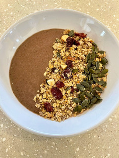 A picture of Breakfast Smoothie Bowl with Spinach & Granola ❤️.